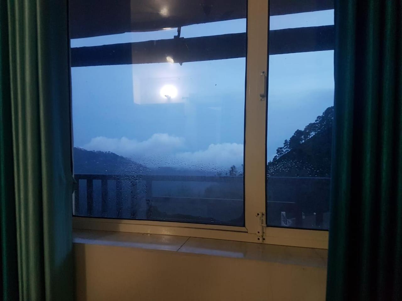 נייניטל Oyo 23298 Hotel Uttaranchal Inn מראה חיצוני תמונה
