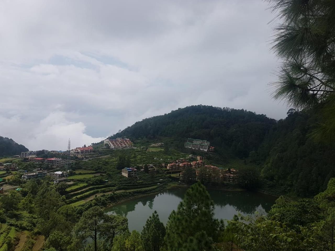 נייניטל Oyo 23298 Hotel Uttaranchal Inn מראה חיצוני תמונה