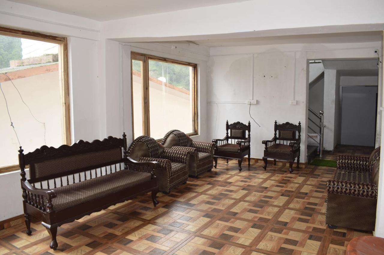 נייניטל Oyo 23298 Hotel Uttaranchal Inn מראה חיצוני תמונה